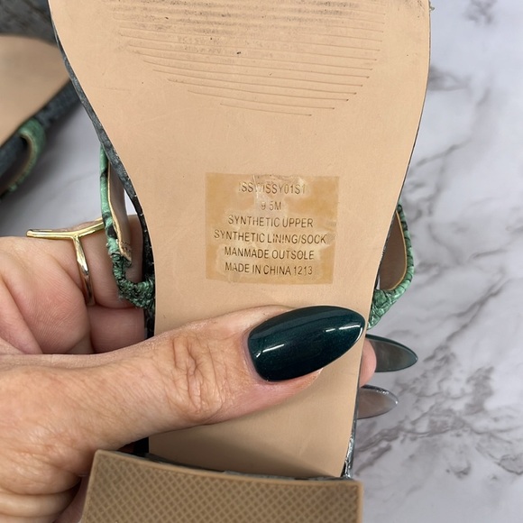 STEVE MADDEN Issy Strappy Block Heel Sandal Multicolor‎ Snakeskin Print Sz 9.5 M - Picture 8 of 9